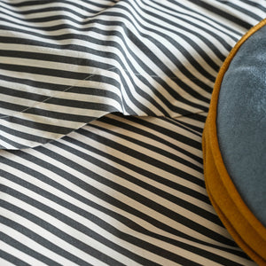 LICORICE PINSTRIPE QUILT COVER